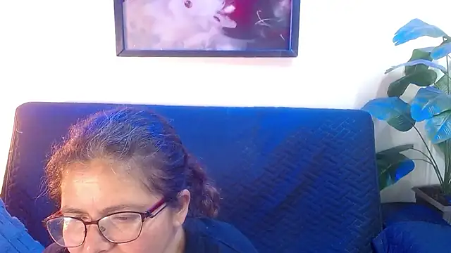 Snapshot of Linda_banks_ chatting on March 29, 8:14 am Linda banks online show from March 29, 8:14 am