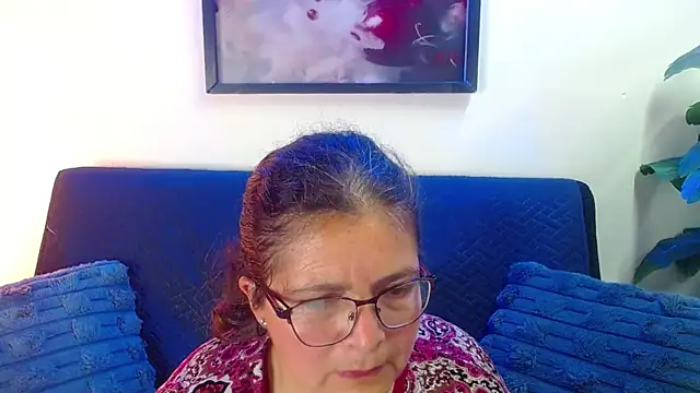 Snapshot of Linda_banks_ chatting on April 9, 2:22 am Linda banks online show from April 9, 2:22 am