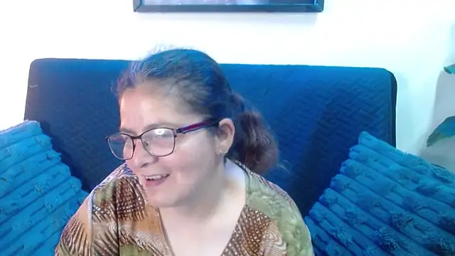 Snapshot of Linda_banks_ chatting on April 18, 1:20 am Linda banks online show from April 18, 1:20 am