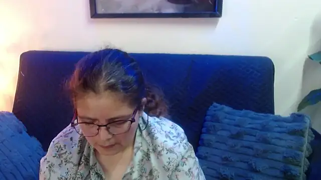 Snapshot of Linda_banks_ chatting on April 22, 1:41 am Linda banks online show from April 22, 1:41 am