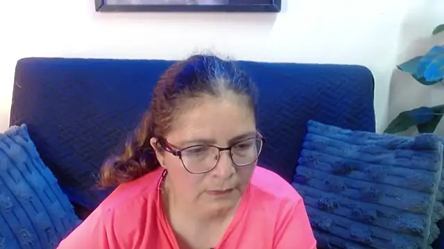 Snapshot of Linda_banks_ chatting on May 1, 1:43 am Linda banks online show from May 1, 1:43 am