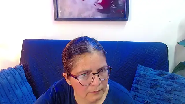 Snapshot of Linda_banks_ chatting on May 2, 1:43 am Linda banks online show from May 2, 1:43 am