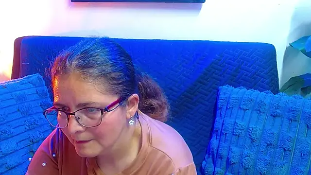 Snapshot of Linda_banks_ chatting on May 12, 1:03 am Linda banks online show from May 12, 1:03 am