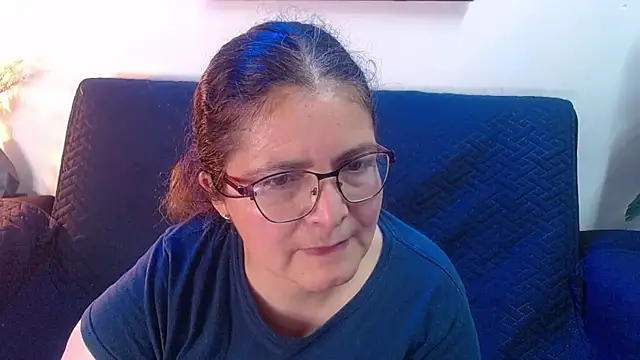 Snapshot of Linda_banks_ chatting on May 27, 1:57 am Linda banks online show from May 27, 1:57 am