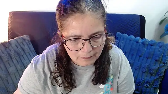 Snapshot of Linda_banks_ chatting on June 16, 2:03 am Linda banks online show from June 16, 2:03 am