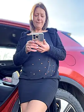 Snapshot of Milena-MilfaXXX chatting on November 24, 5:51 am Milena-MilfaXXX online show from November 24, 5:51 am