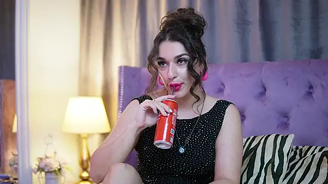 EmmaDallas online show from January 7, 7:05 pm