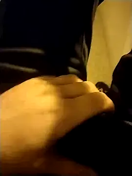 Snapshot of Aliyeni1 chatting on December 3, 8:40 pm Aliyeni1 online show from December 3, 8:40 pm