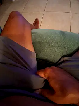 Snapshot of pullitoff chatting on September 30, 12:37 am pullitoff online show from September 30, 12:37 am