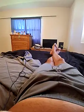 Snapshot of pullitoff chatting on October 13, 3:45 pm pullitoff online show from October 13, 3:45 pm