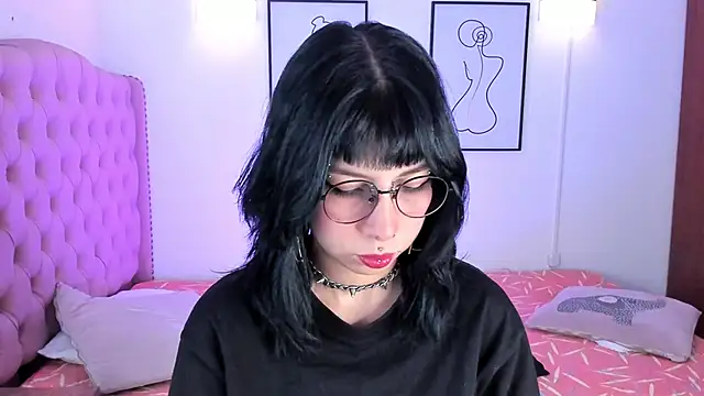 Snapshot of Rose_72 chatting on September 18, 6:21 pm Rose 72 online show from September 18, 6:21 pm