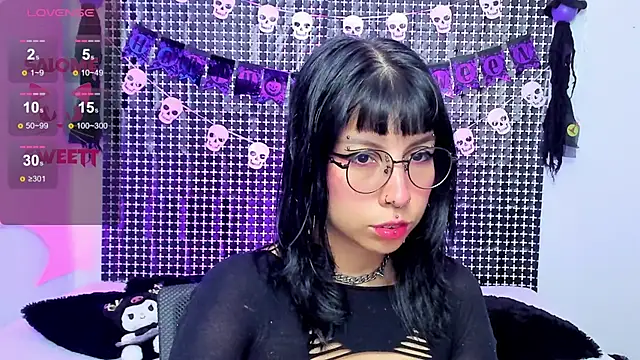 Snapshot of Rose_72 chatting on October 21, 7:36 pm Rose 72 online show from October 21, 7:36 pm