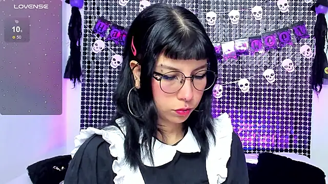 Snapshot of Rose_72 chatting on October 29, 6:20 pm Rose 72 online show from October 29, 6:20 pm