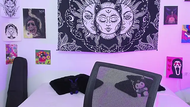 Rose 72 online show from July 25, 10:18 pm