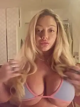 Snapshot of misstitmouseofficial chatting on September 19, 7:25 pm misstitmouseofficial online show from September 19, 7:25 pm