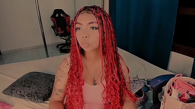 nahomy ryans online show from October 7, 8:17 pm