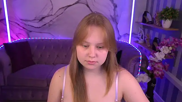 CrystallPaws online show from September 10, 7:14 pm