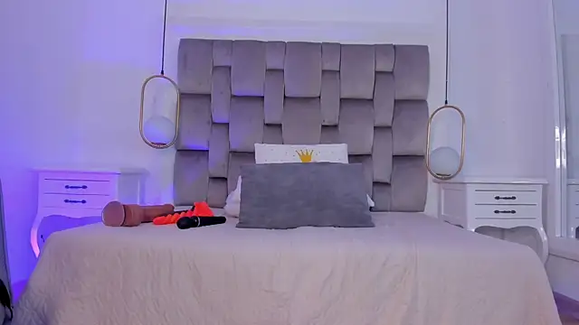 Snapshot of OnlyGia chatting on March 20, 2:38 am OnlyGia online show from March 20, 2:38 am