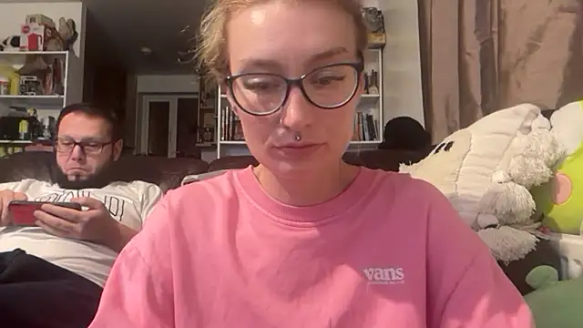 Snapshot of harleyblair chatting on November 9, 7:34 pm harleyblair online show from November 9, 7:34 pm