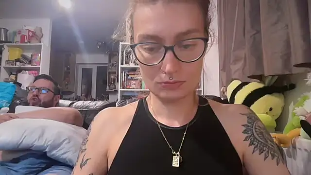 Snapshot of harleyblair chatting on August 5, 10:01 pm harleyblair online show from August 5, 10:01 pm