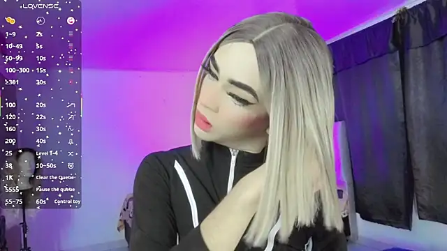 HANNAH BACKERS online show from November 26, 4:46 am