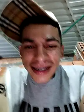 Snapshot of Tussi-amor chatting on September 11, 3:06 am Tussi-amor online show from September 11, 3:06 am