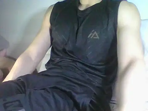 malacobi0 online show from March 1, 6:10 pm