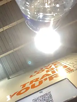  ManuVeelez online show from September 12, 12:11 am