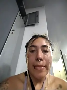  ManuVeelez online show from November 21, 1:15 am