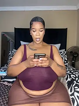 THICKBUNNYCHICKxxx online show from October 4, 8:29 pm