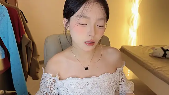 Snapshot of Robin-o3 chatting on October 2, 3:41 pm Robin-o3 online show from October 2, 3:41 pm