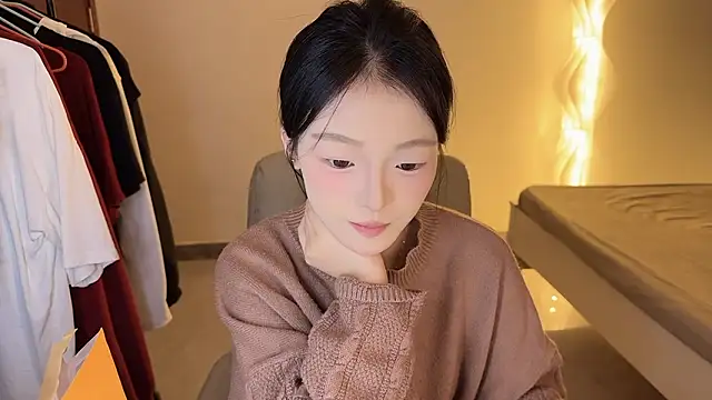 Snapshot of Robin-o3 chatting on October 12, 8:52 pm Robin-o3 online show from October 12, 8:52 pm