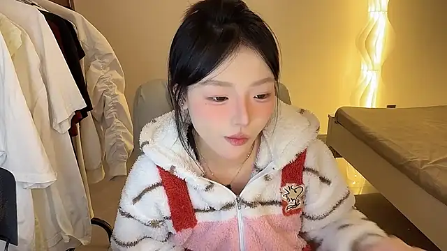 Snapshot of Robin-o3 chatting on October 19, 3:45 pm Robin-o3 online show from October 19, 3:45 pm