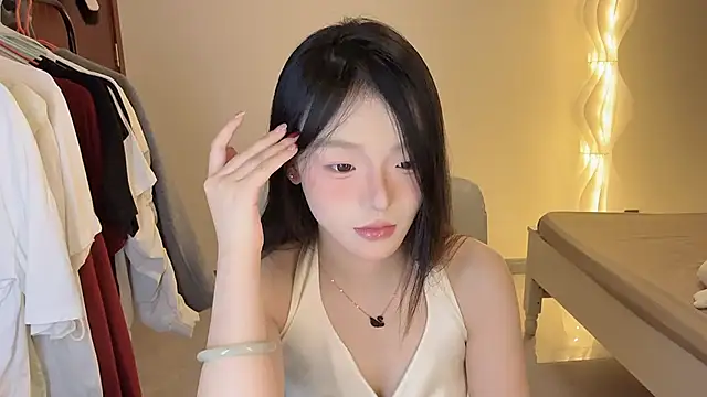 Snapshot of Robin-o3 chatting on October 31, 3:46 pm Robin-o3 online show from October 31, 3:46 pm