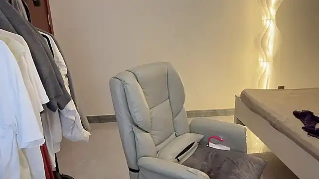 Snapshot of Robin-o3 chatting on November 2, 5:48 pm Robin-o3 online show from November 2, 5:48 pm