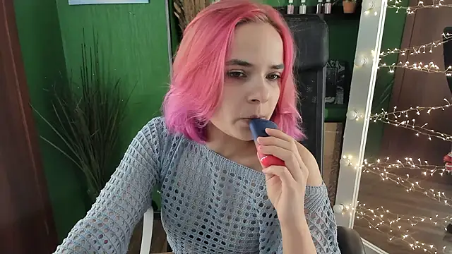 Snapshot of Gina_Dawson chatting on February 13, 10:33 am Gina Dawson online show from February 13, 10:33 am