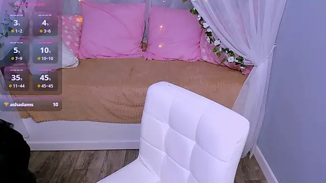 Snapshot of Gina_Dawson chatting on March 11, 10:21 am Gina Dawson online show from March 11, 10:21 am