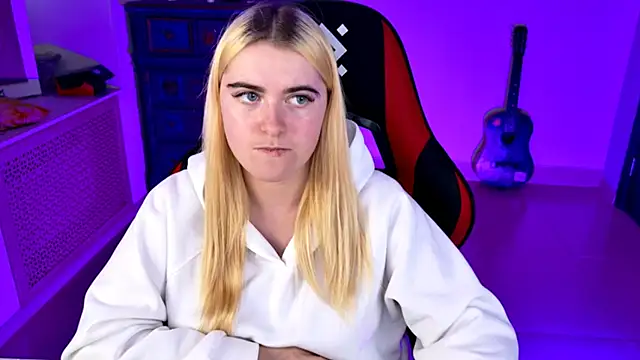 Stef Nicks online show from September 15, 9:20 am