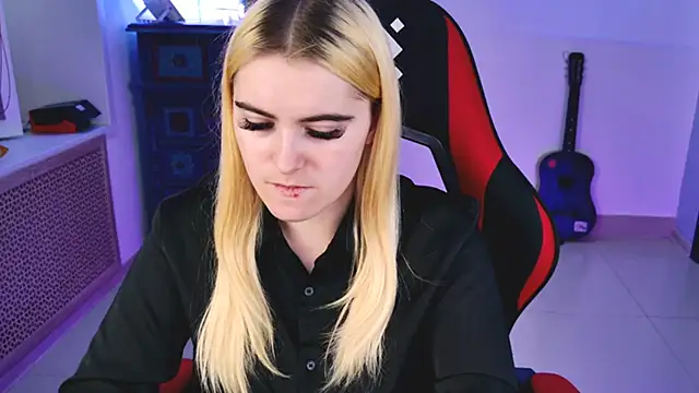 Stef Nicks online show from September 18, 9:11 am