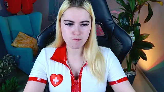 Stef Nicks online show from September 22, 5:09 am