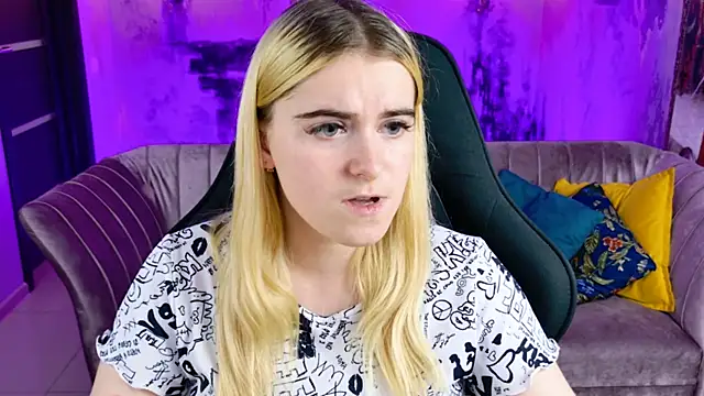 Stef Nicks online show from October 22, 9:09 am