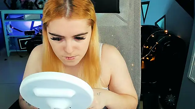 Stef Nicks online show from November 24, 9:09 am