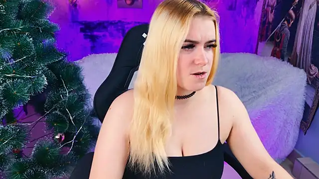 Stef Nicks online show from December 14, 9:03 am