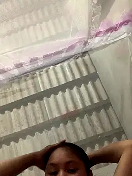 NhuFox online show from December 16, 1:27 pm