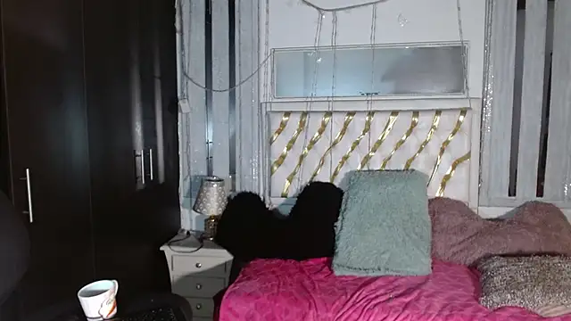 Snapshot of julieta_sweet_ chatting on September 16, 10:38 am julieta sweet online show from September 16, 10:38 am