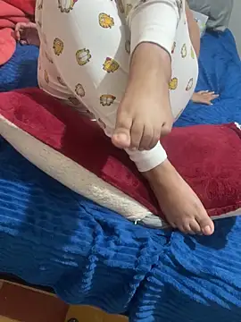 Theperfectbody online show from September 18, 6:04 am