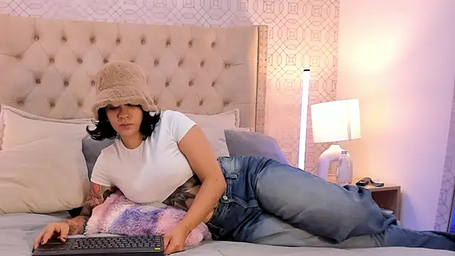 SuccubusDolly online show from November 7, 8:09 pm