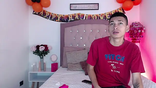 AmelieAndAce online show from October 14, 12:50 pm