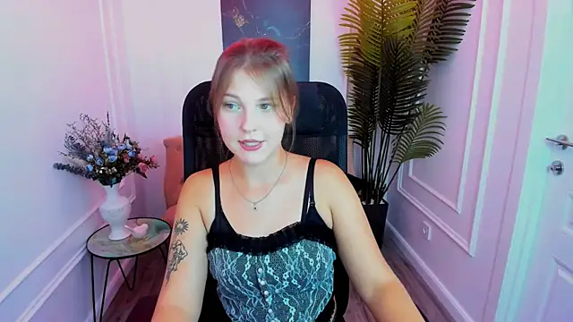 Snapshot of SaraMayki chatting on September 8, 7:57 pm SaraMayki online show from September 8, 7:57 pm