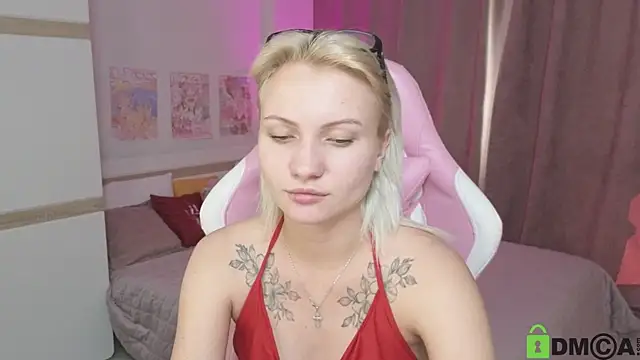 Cameronlovely  online show from September 9, 8:14 am